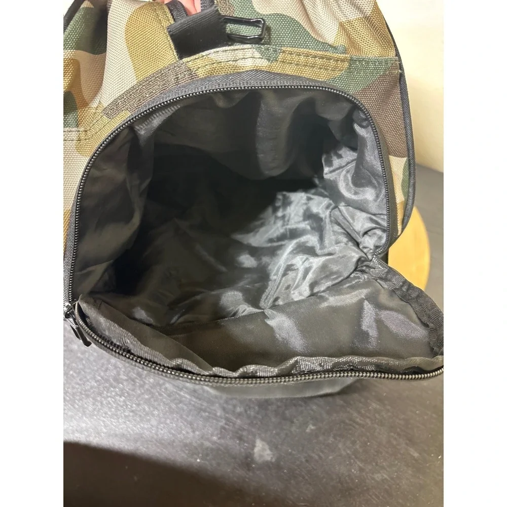 Vooray Burner Gym Camo Bag‎ Duffel Carry On Travel Weekender Sports Bag